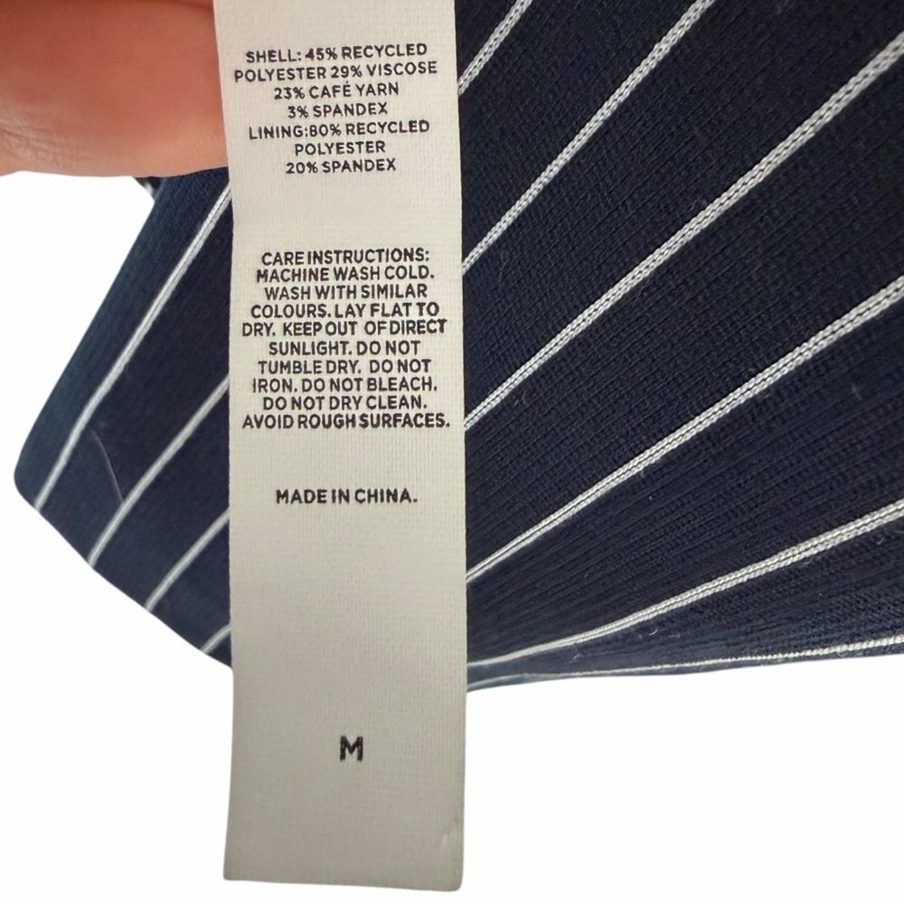 Leze The Lable Sierra Boyfriend Pinstripe Blue White Blazer Women's Medium - Picture 12 of 13